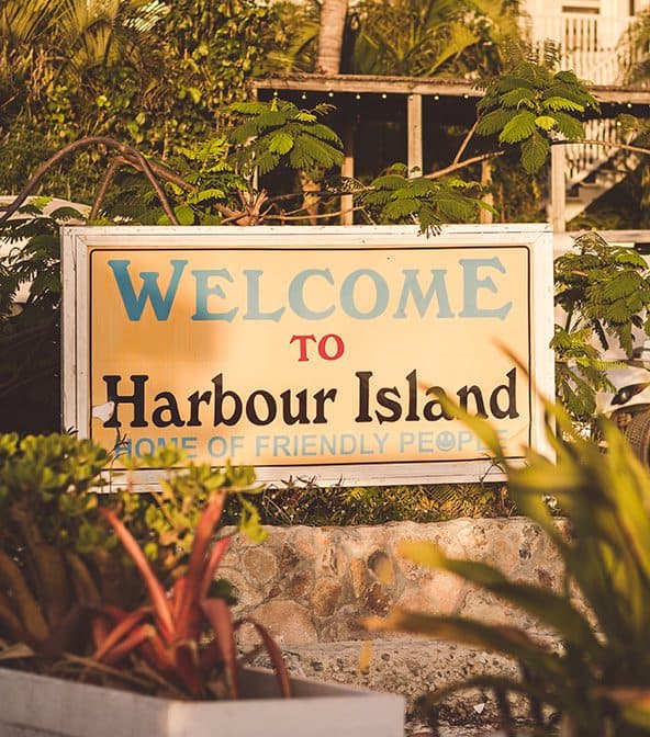 welcome to Harbour Island sign