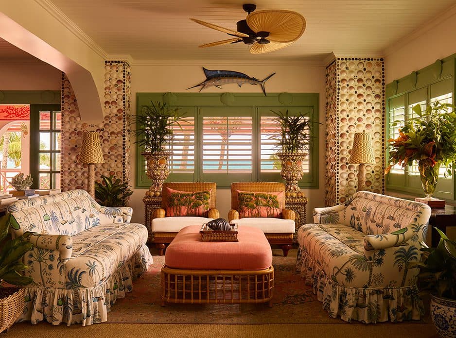 pink mermaid lounge