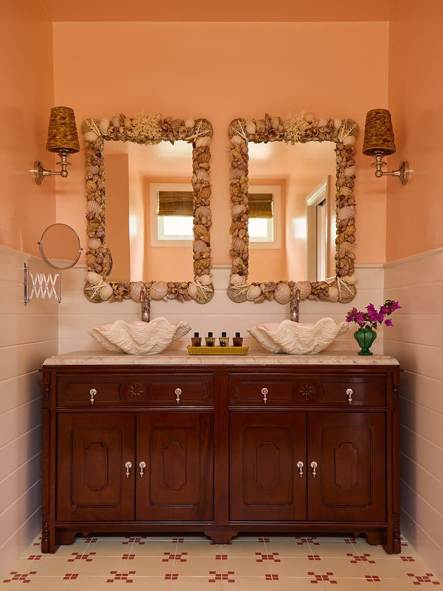 double vanity in sea suite